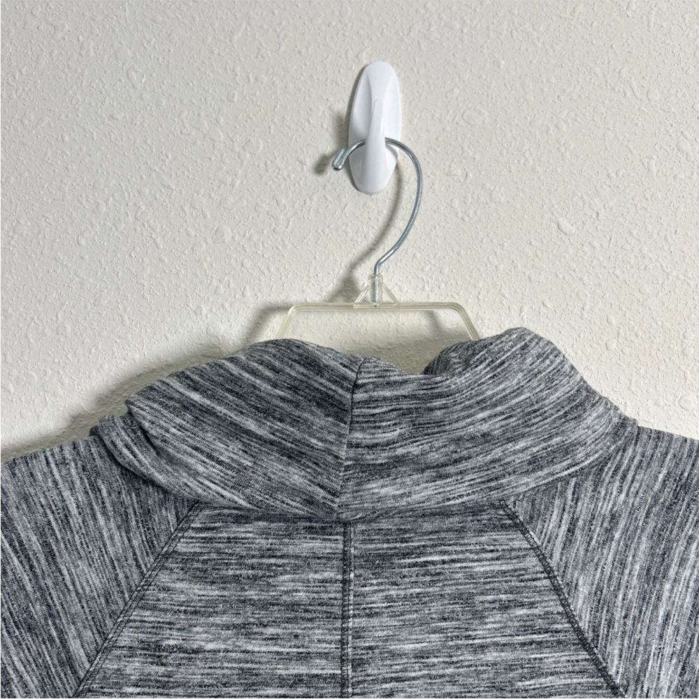 L.L. Bean Women’s Sm Cozy Fleece Pullover Sweatshirt Thumbholes Cowl Neck Gray - Picture 10 of 12